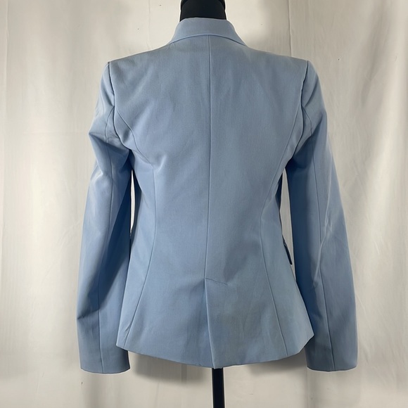 Light Blue Blazer, one button closure, size Medium,fitted - Picture 4 of 10